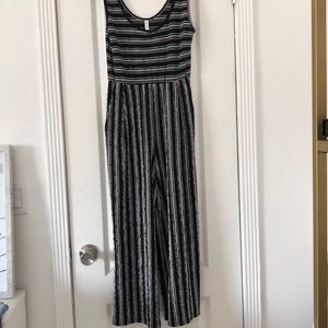 BLACK AND WHITE CULOTTES ROMPER